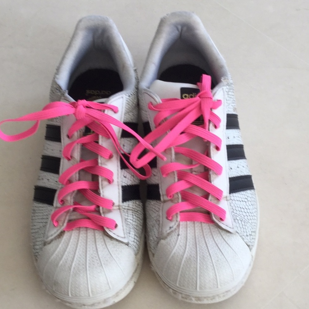 Adidas superstar size 4 well worn-